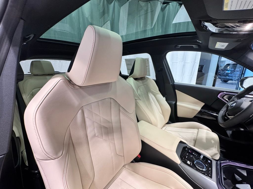 New 2026 Black Sapphire Metallic BMW 30 xDrive image 26