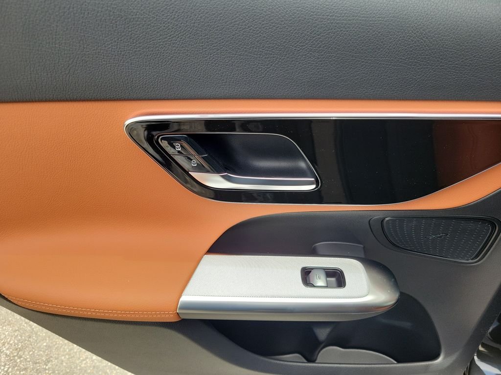 New 2026 Graphite Grey Metallic Mercedes-Benz GLC 300 image 17