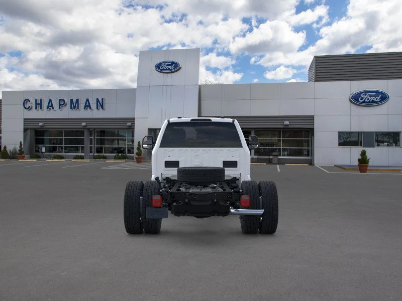 New 2025 Oxford White Ford F-600® XL image 5