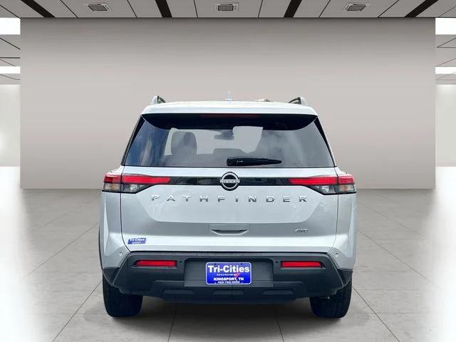 Used 2025 Silver Nissan SV image 4