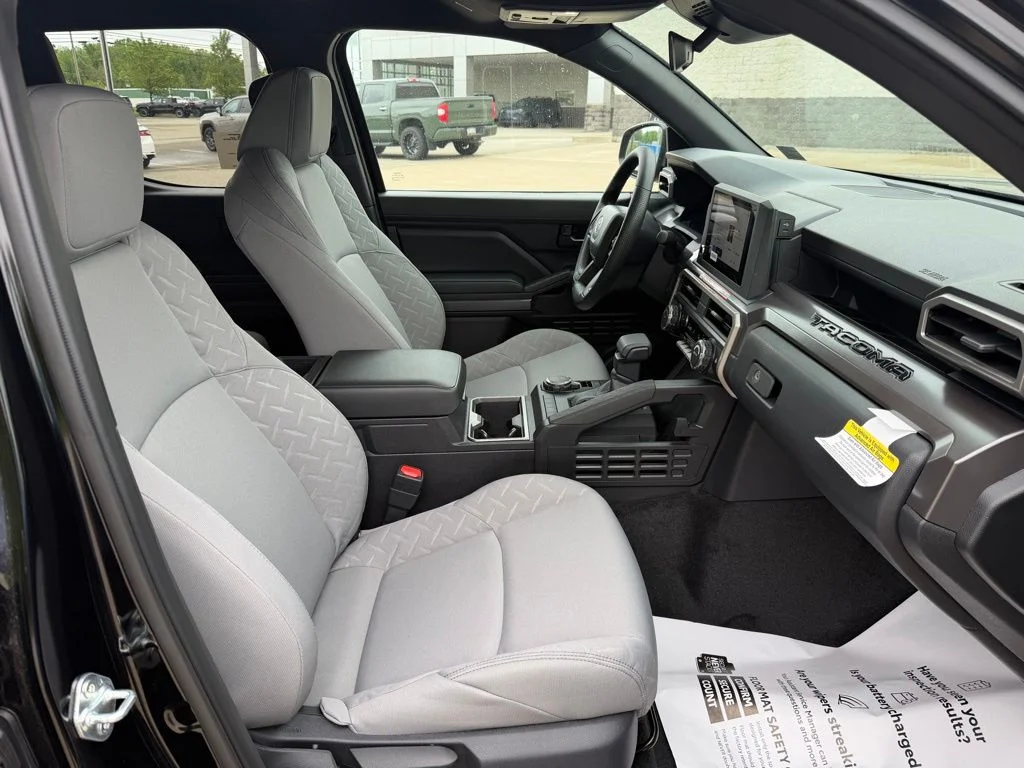 2026 Toyota Tacoma SR5 - Photo 33