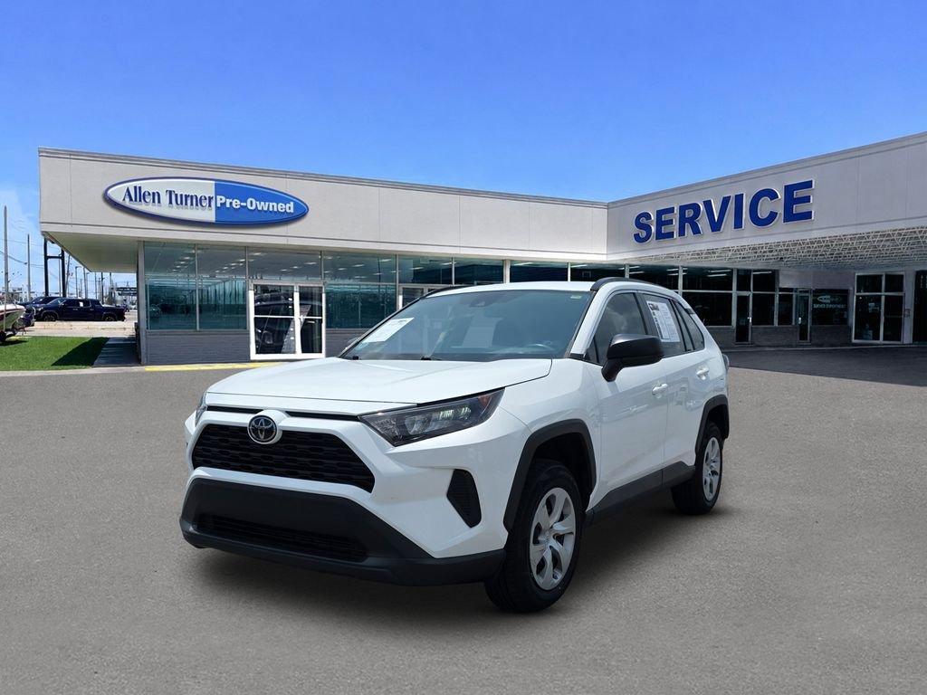 Used 2021 Super White Toyota LE image 4