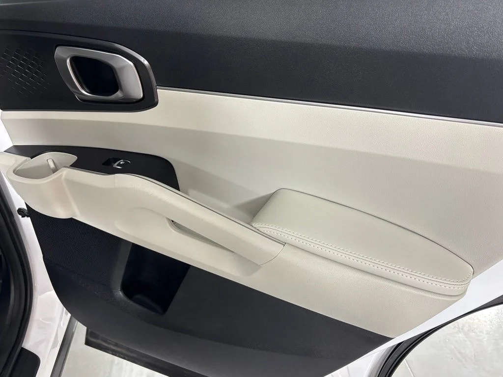 New 2026 White Kia S image 18