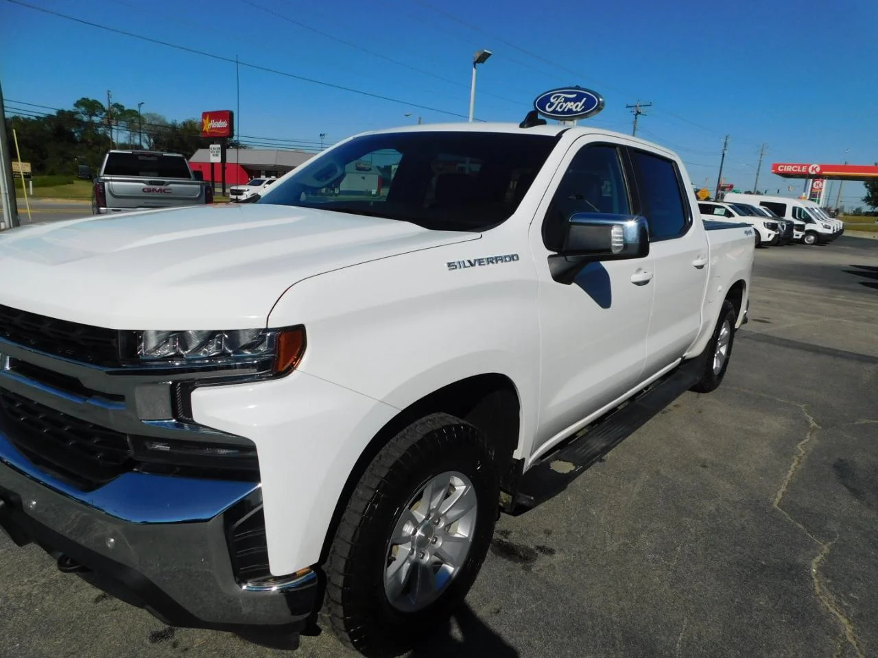 Used 2022 White Chevrolet 4WD CREW CAB 147 in LT W/1L image 4
