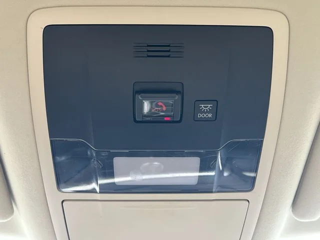 Used 2021 White Lexus 350 image 31