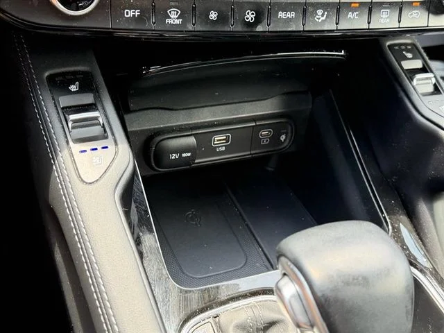 Used 2024 Green Kia EX X-Line image 29