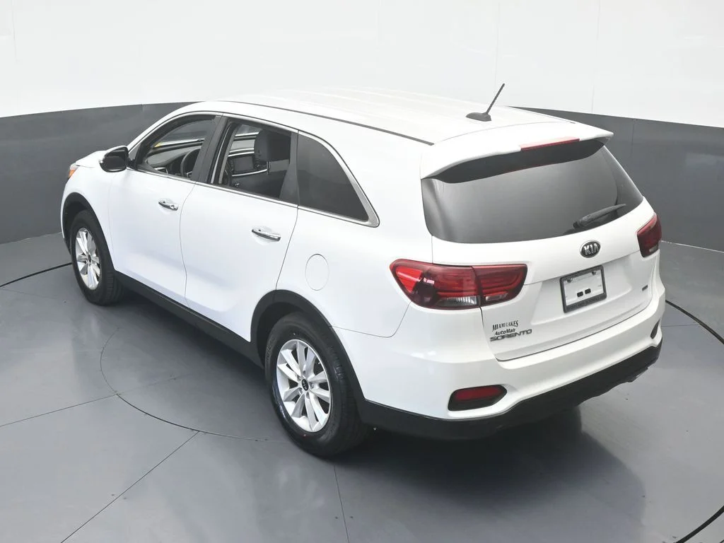 Used 2020 Snow White Pearl Kia LX image 42