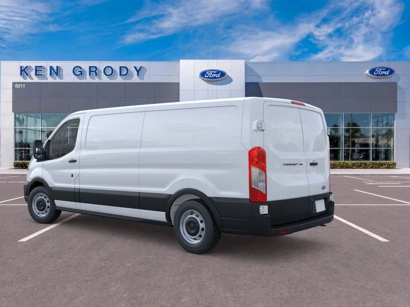 New 2026 Oxford White Ford Base image 4