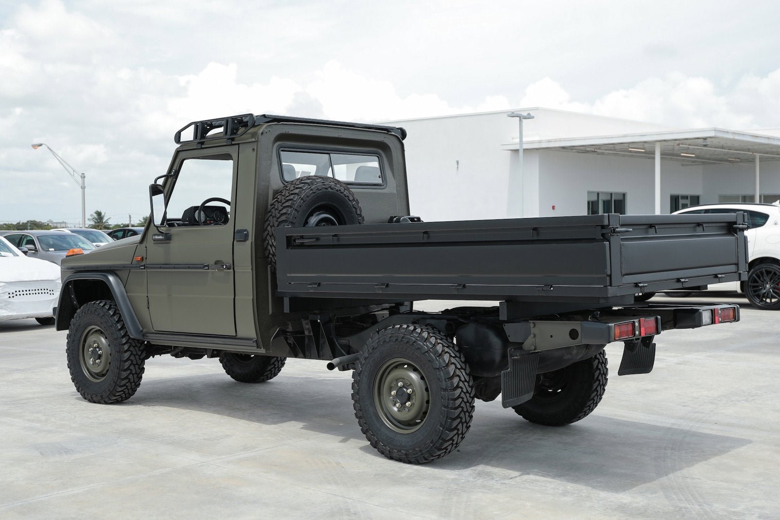Used 1994 Green Mercedes-Benz  image 3