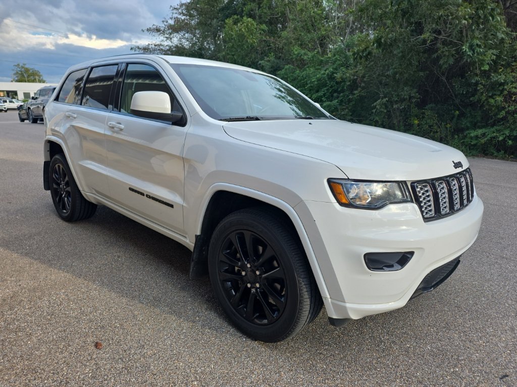 Used 2020 White Jeep Altitude image 6