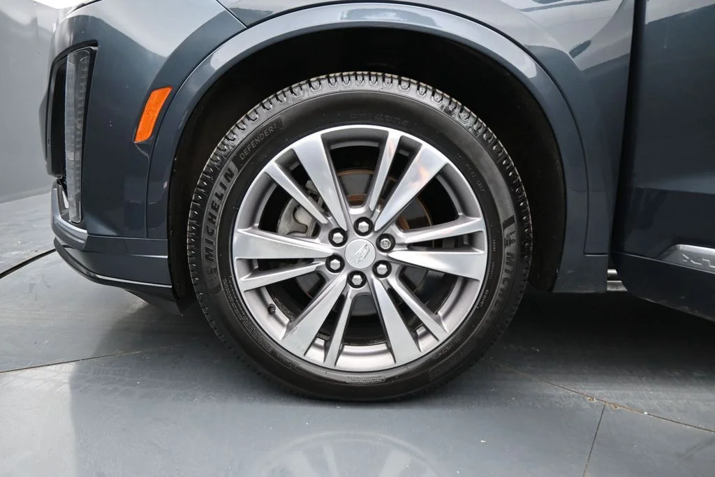 Used 2020 Gray Cadillac Premium Luxury image 31
