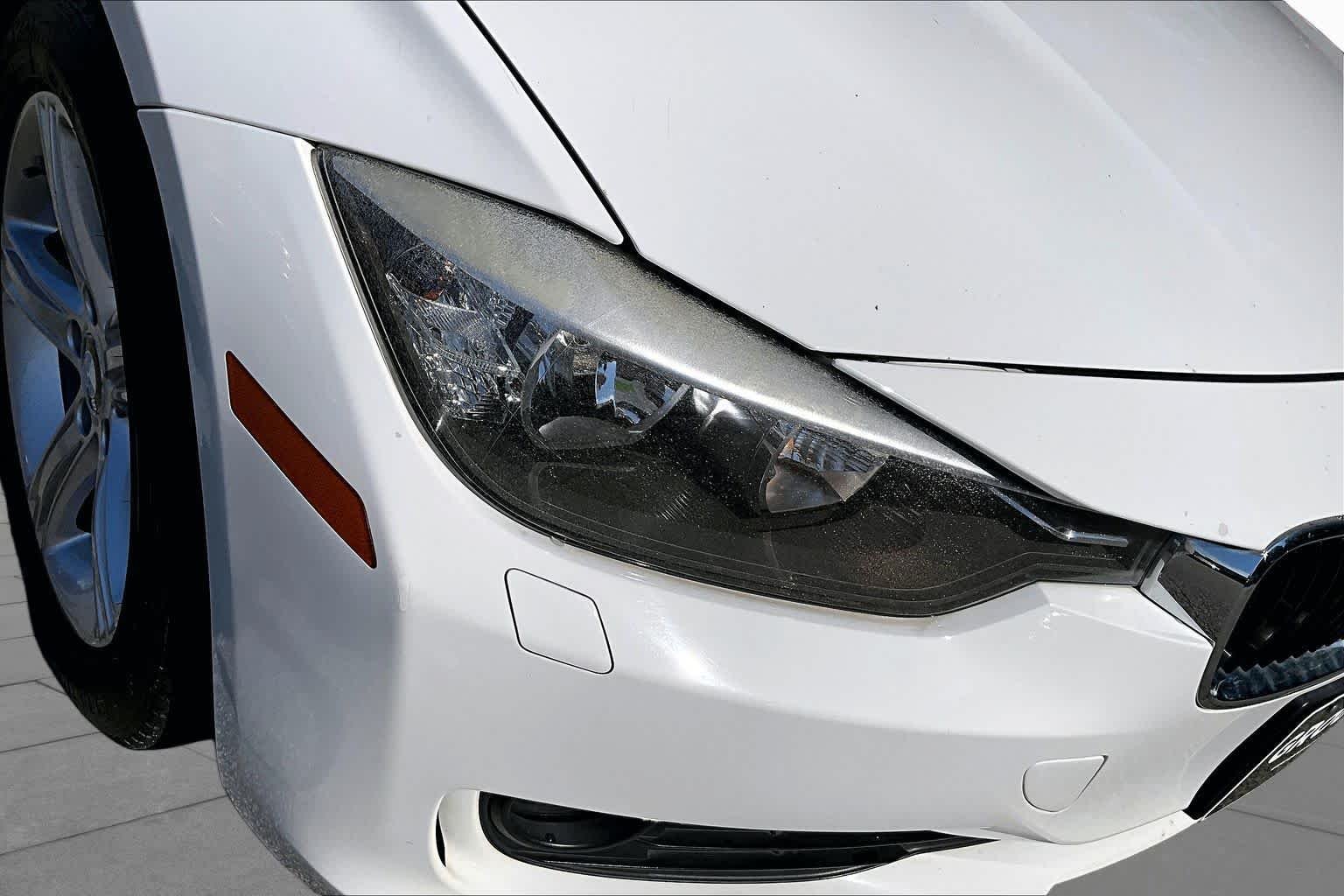 Used 2013 Alpine White BMW 328i xDrive image 27