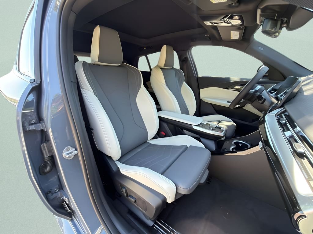 New 2026 Storm Bay Metallic BMW xDrive28i image 23