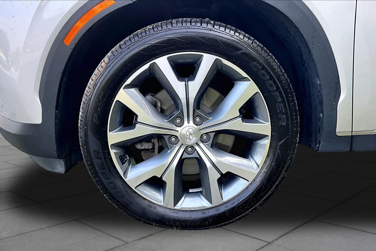 Used 2021 Typhoon Silver Hyundai SEL image 11