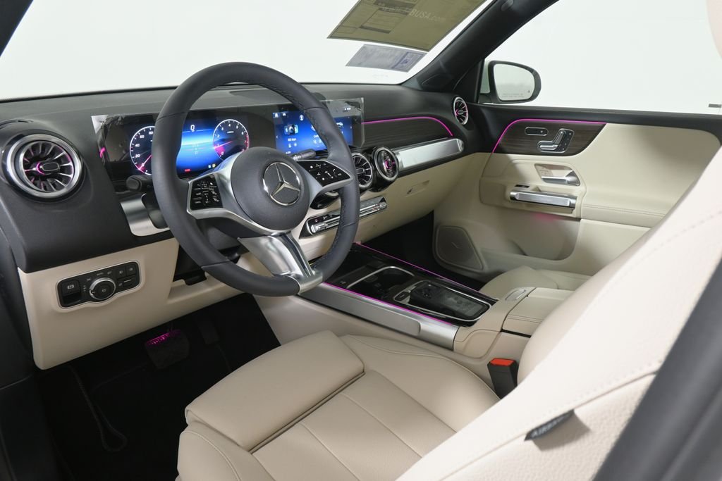 New 2026 Polar White Mercedes-Benz GLB 250 image 14