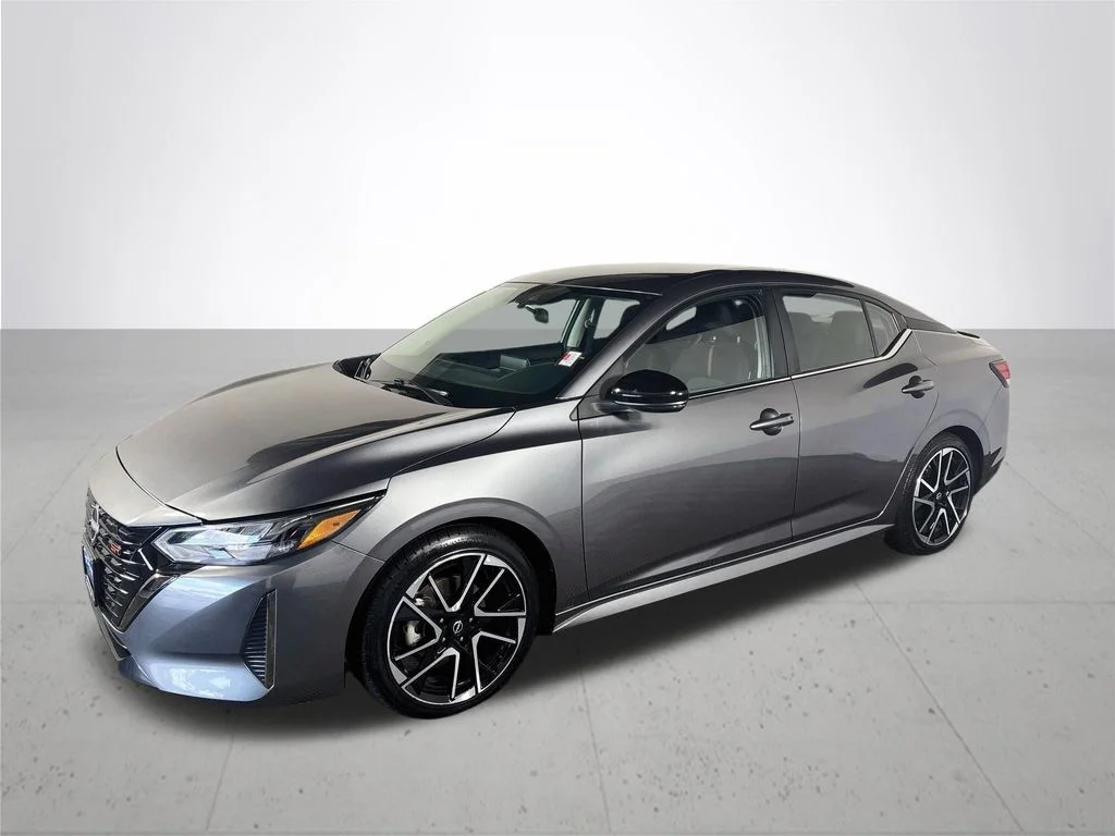 Used 2025 Gray Nissan SR image 2