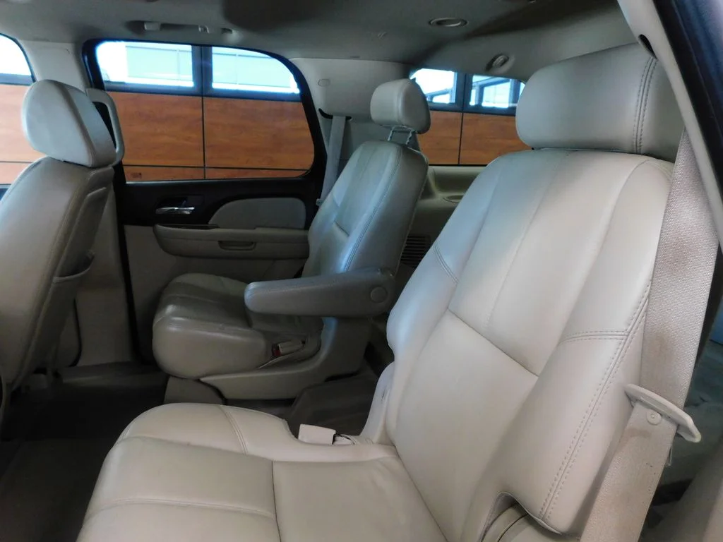 Used 2007 Sport Red Metallic Chevrolet LTZ image 31