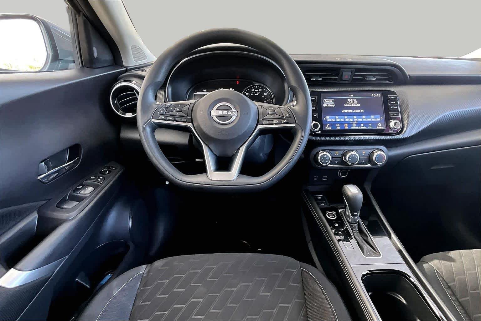 Used 2023 Boulder Gray Pearl Nissan SV image 6
