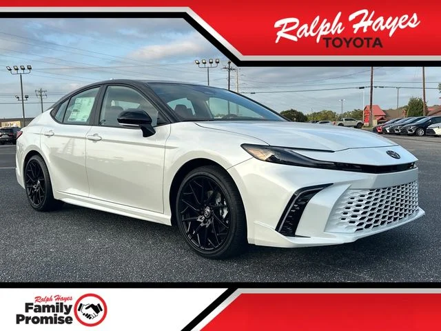 New 2026 Wind Chill Pearl with Midnight Black Metallic roof Toyota XSE image 1