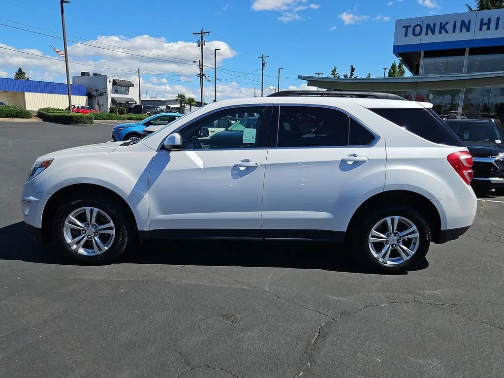 Used 2016 Iridescent Pearl Tricoat Chevrolet LT image 3
