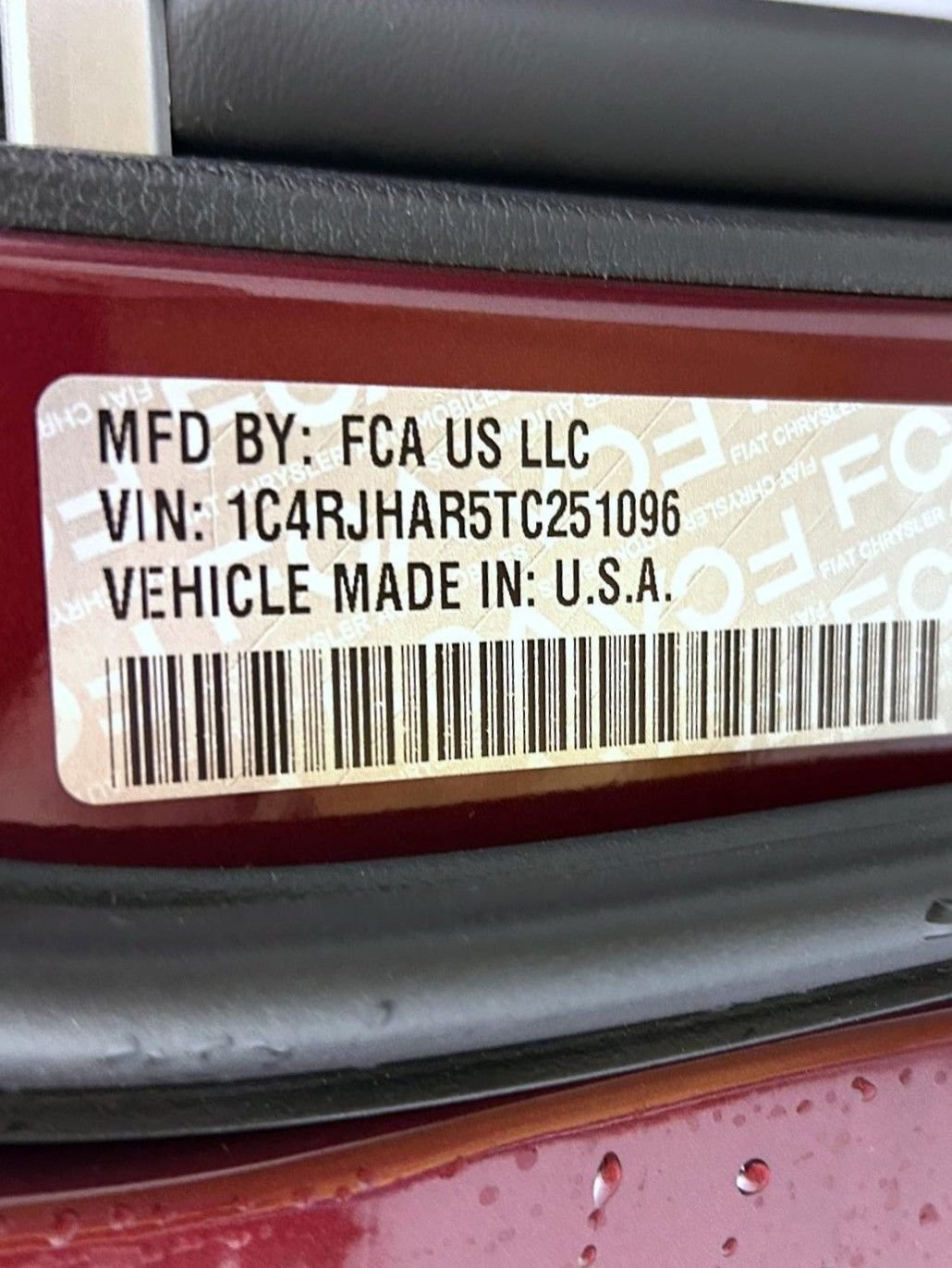 New 2026 Velvet Red Pearl-Coat Exterior Paint Jeep Altitude image 25