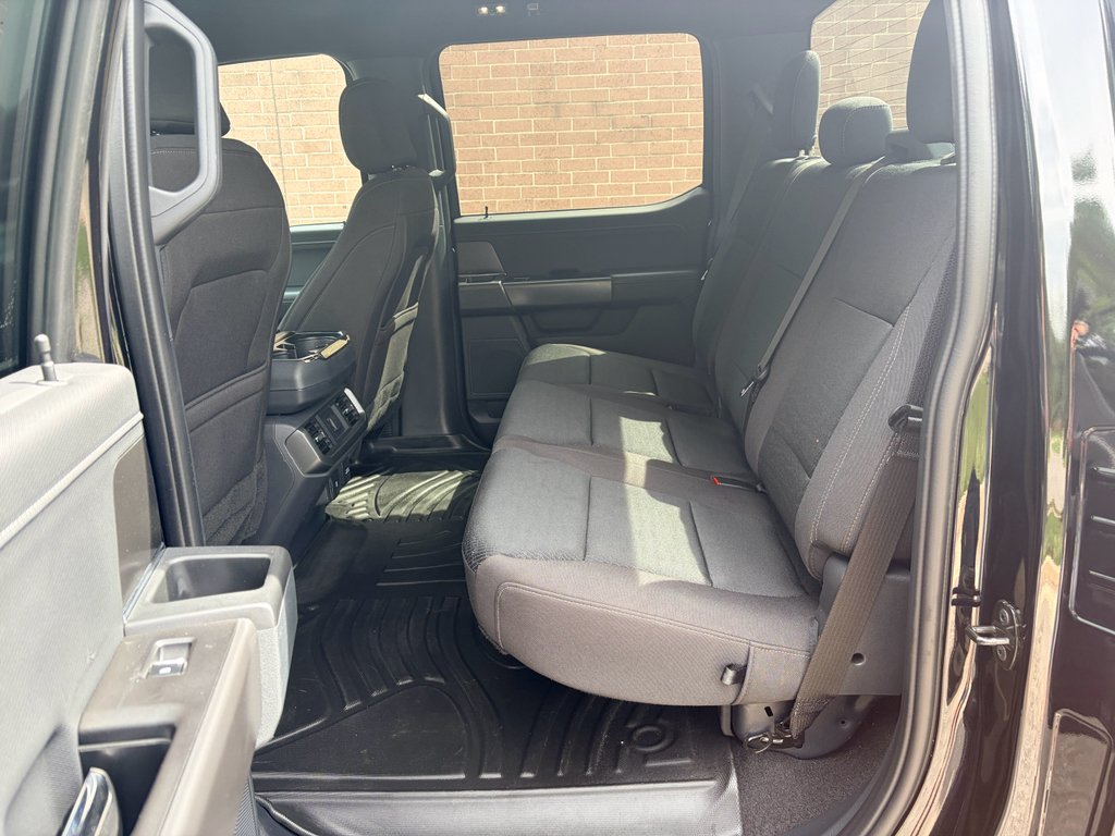 Used 2024 Agate Black Metallic Ford XLT image 29
