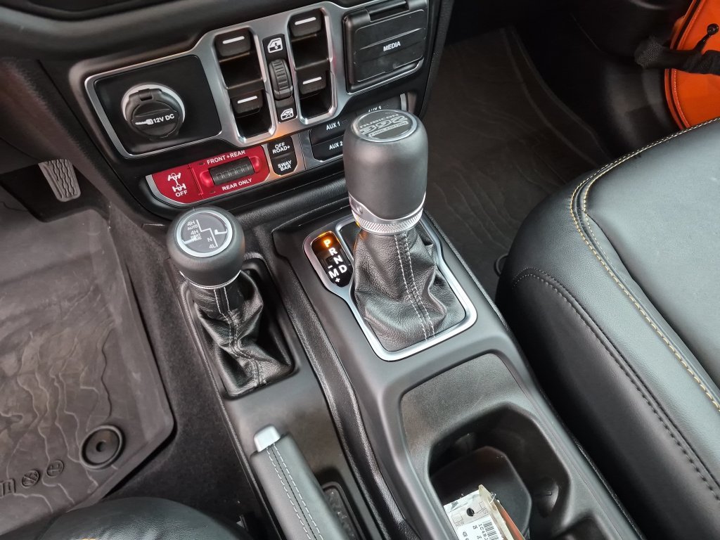 Used 2025  Jeep Rubicon 392 image 26