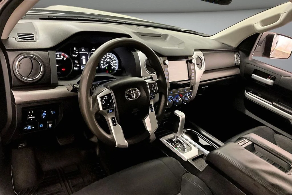 Used 2021 Black Toyota SR5 image 18