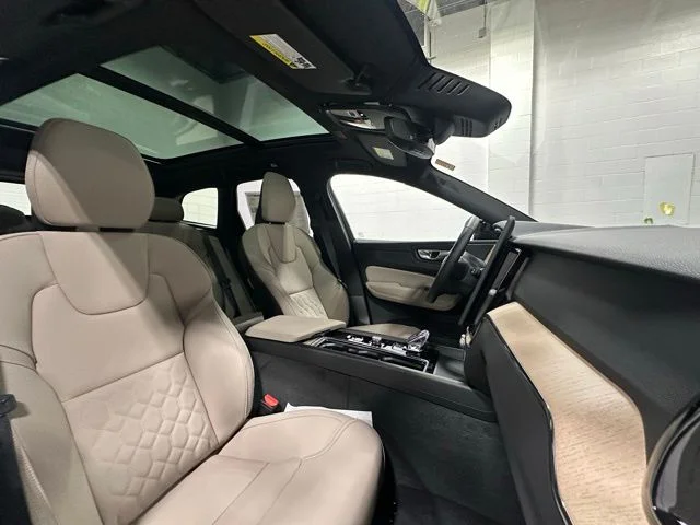 New 2026 Crystal White Volvo B5 Plus image 16