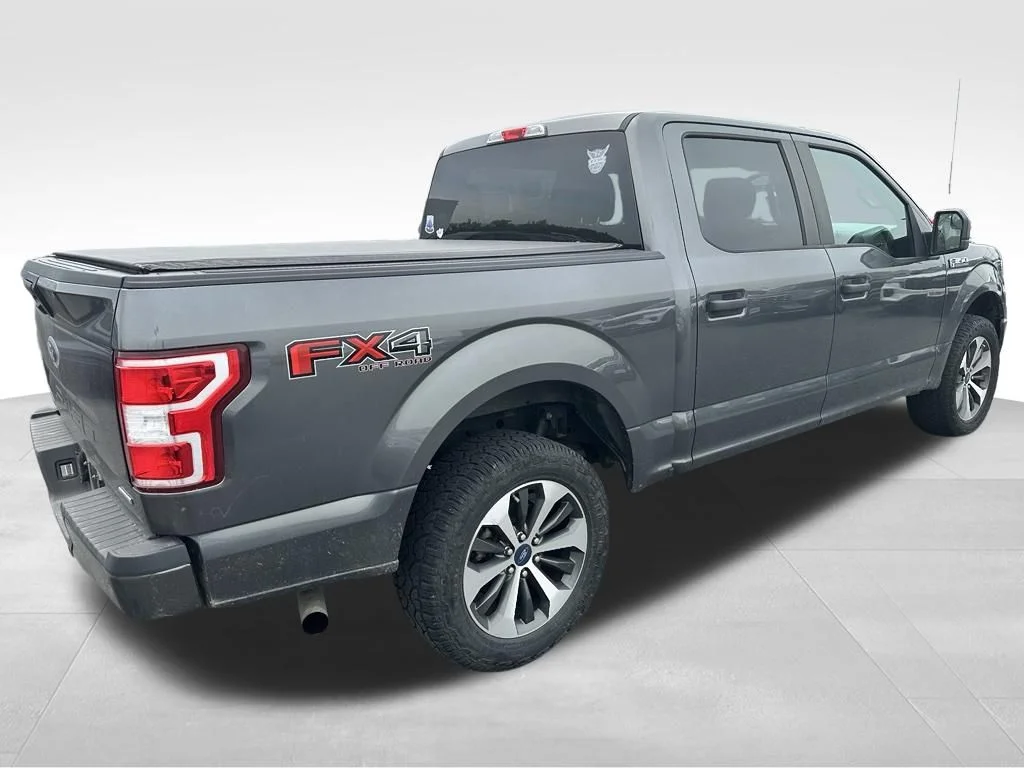 Used 2020 Magnetic Ford XL image 4
