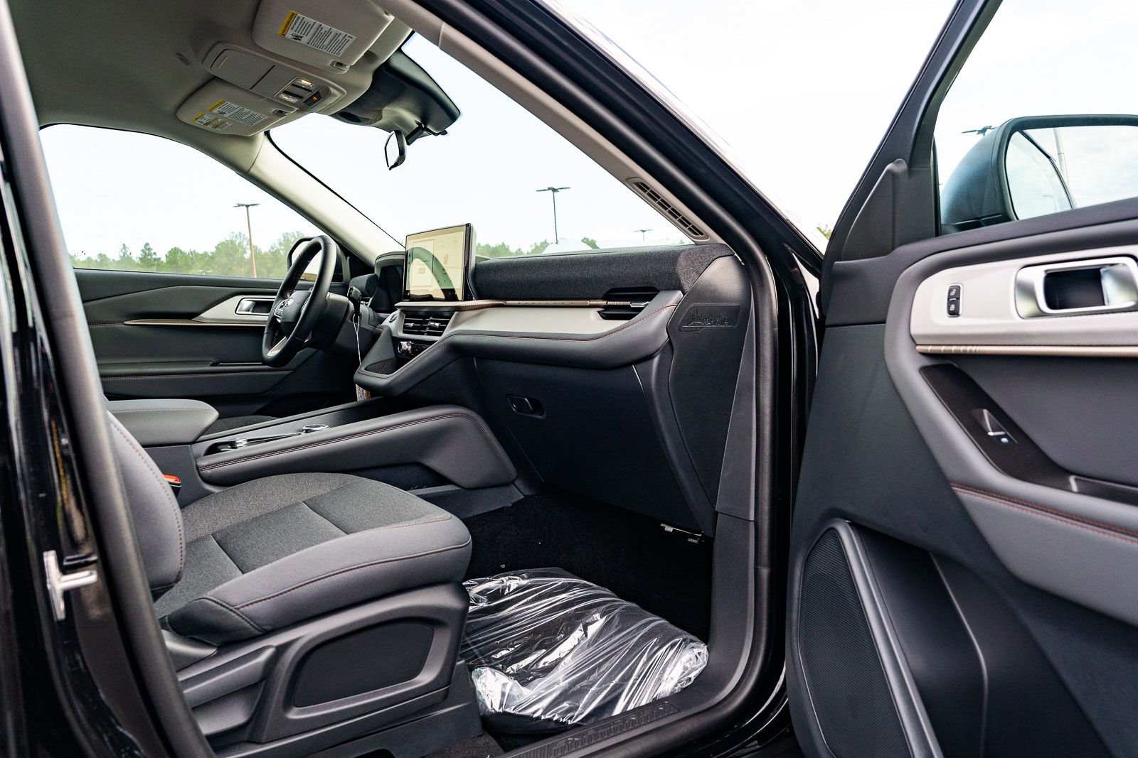 New 2026 Agate Black Metallic Ford Active image 8