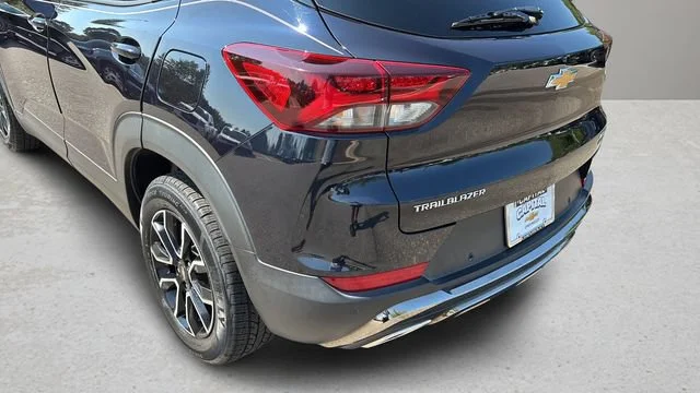 Used 2021 MIDNIGHT BLUE METALLIC Chevrolet ACTIV image 37