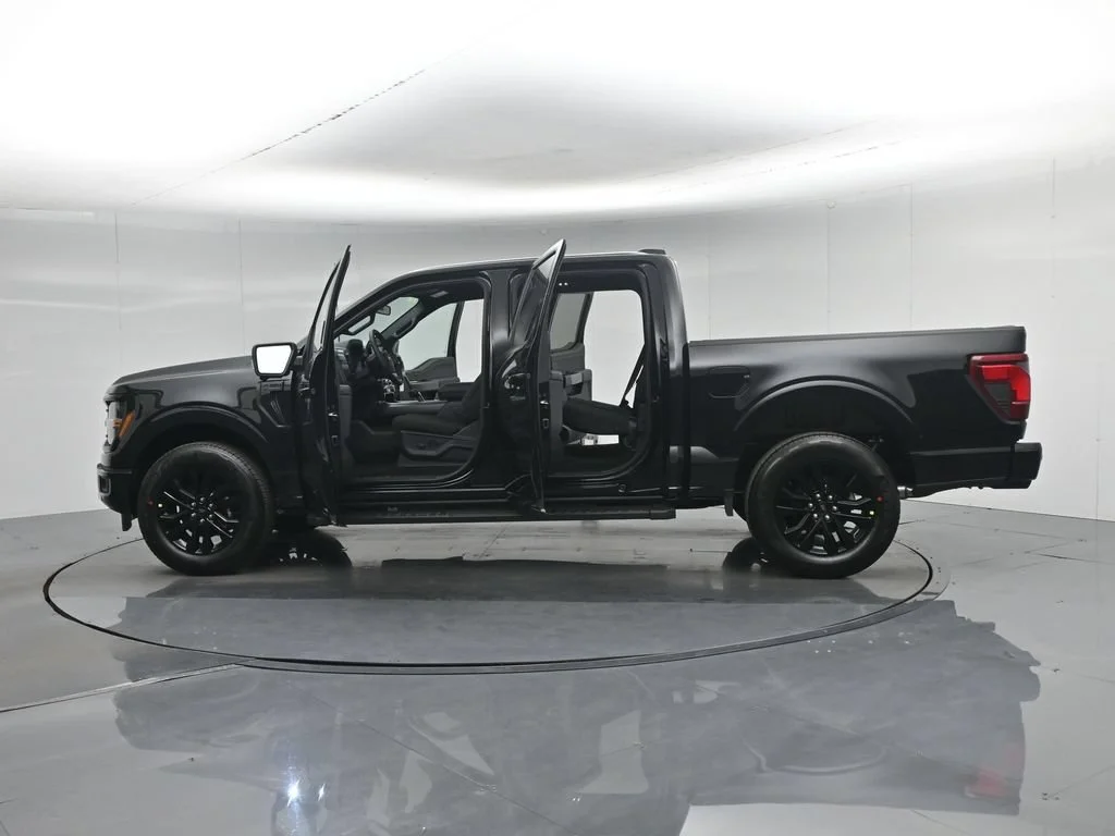 New 2026 Agate Black Metallic Ford XLT image 33