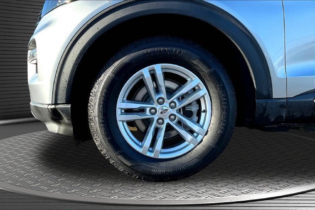 Used 2020 Silver Ford XLT image 34