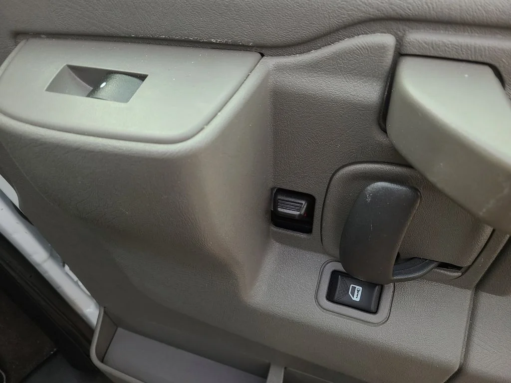 Used 2024 White Chevrolet LT image 9