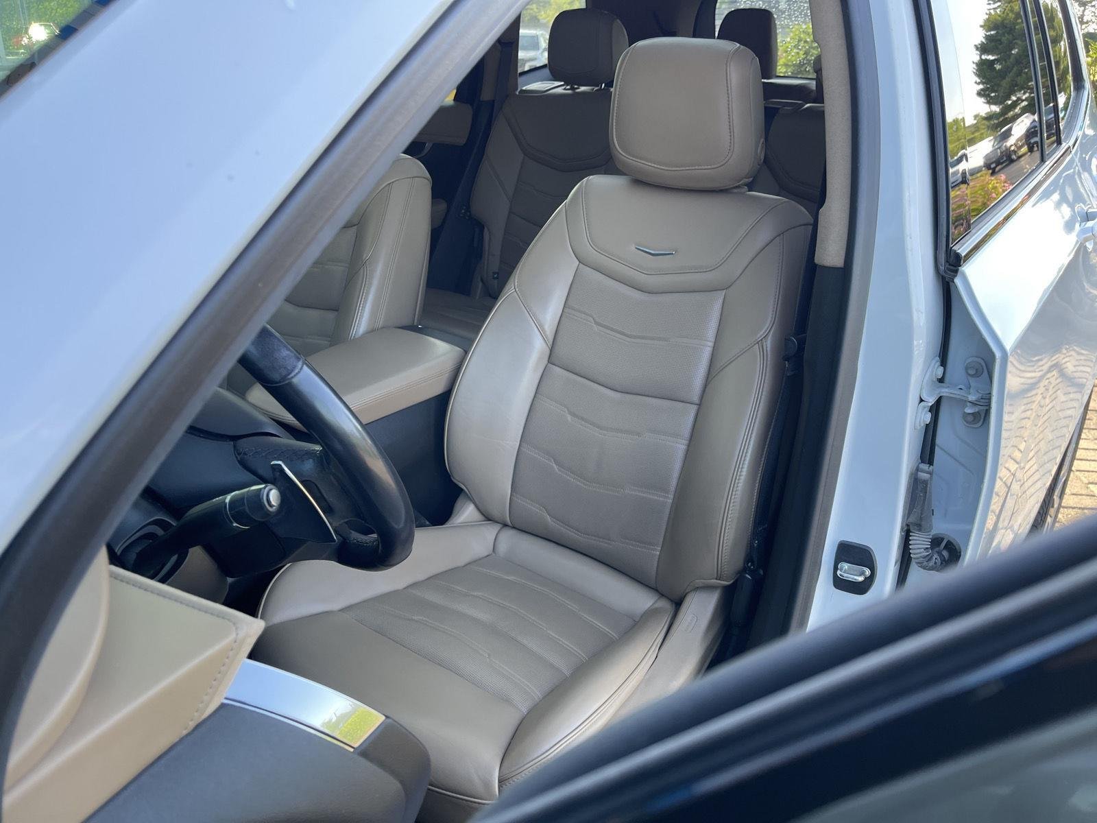 Used 2020 CRYSTAL WHITE TRICOAT Cadillac AWD Sport image 16