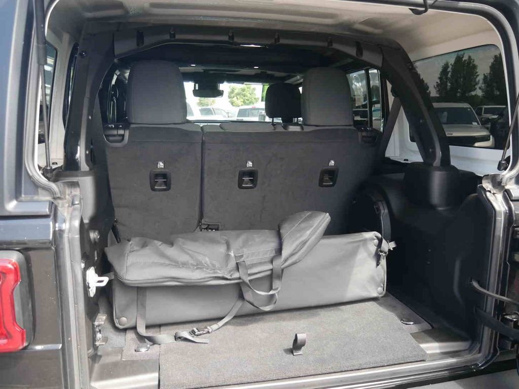 Used 2024 Black Jeep Rubicon image 9