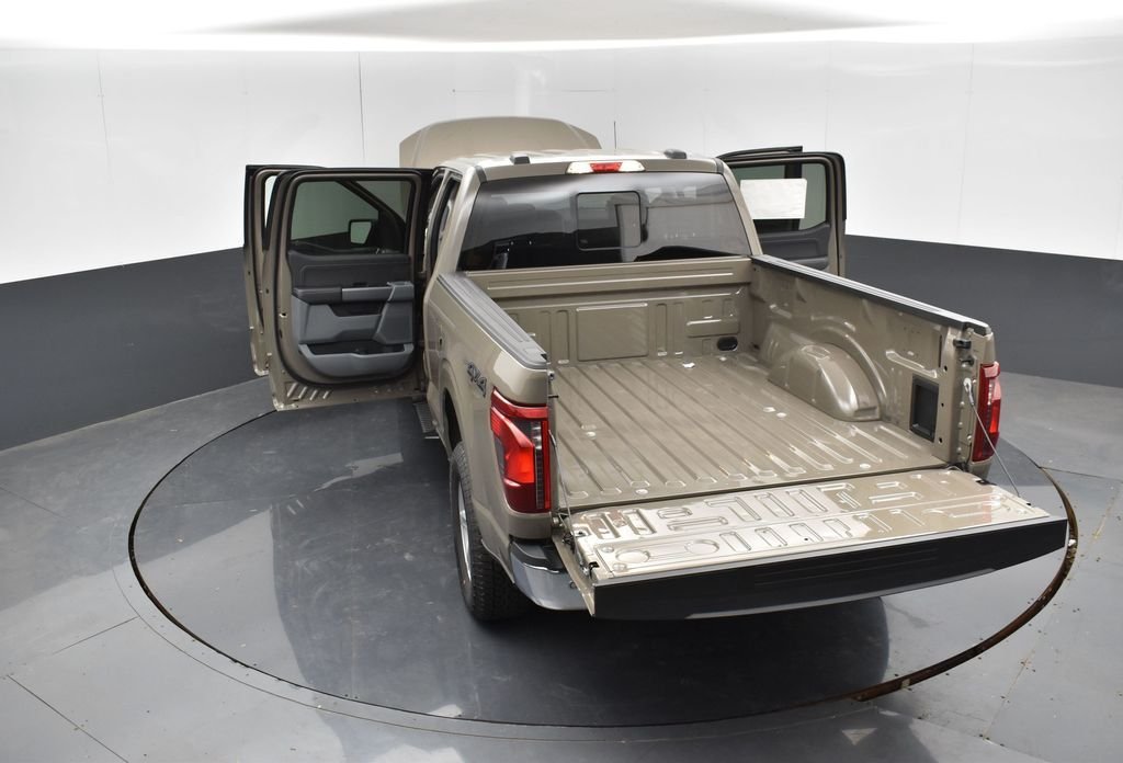 New 2026 Marsh Gray Ford XLT image 7