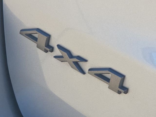 Used 2019 Silver Jeep Overland image 10