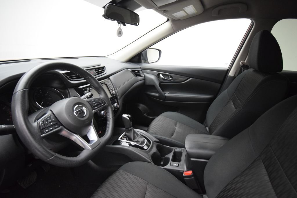 Used 2020 Red Nissan SV image 7