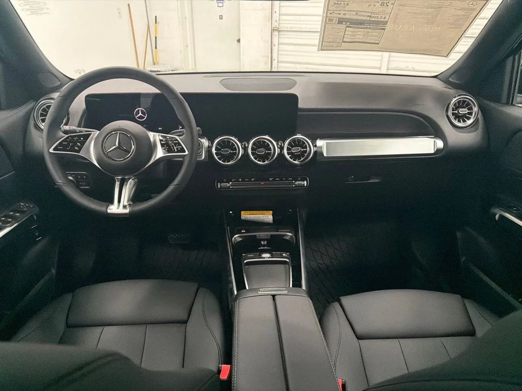 New 2026 Black Mercedes-Benz GLB 250 image 21