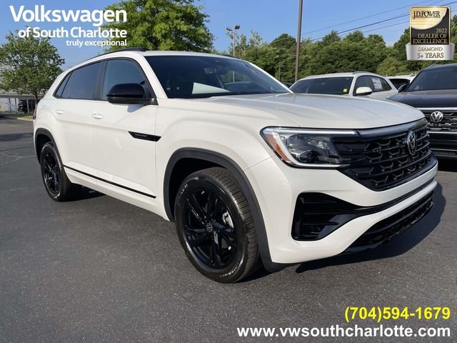 2026 Volkswagen Atlas Cross Sport 2.0T SEL R-Line 4MOTION's photo