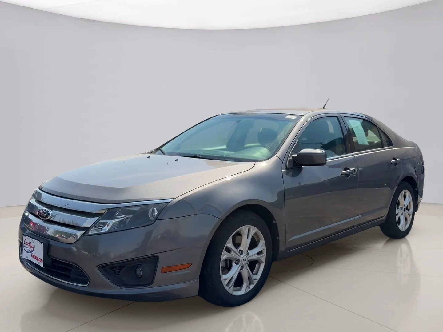 Used 2012 Gray Ford SE image 1