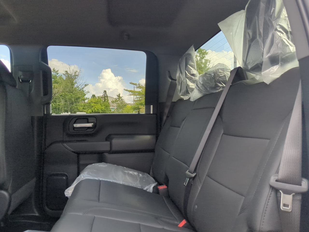 New 2026 Summit White GMC Pro image 20