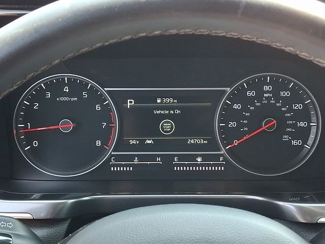 Used 2023 White Kia S image 20