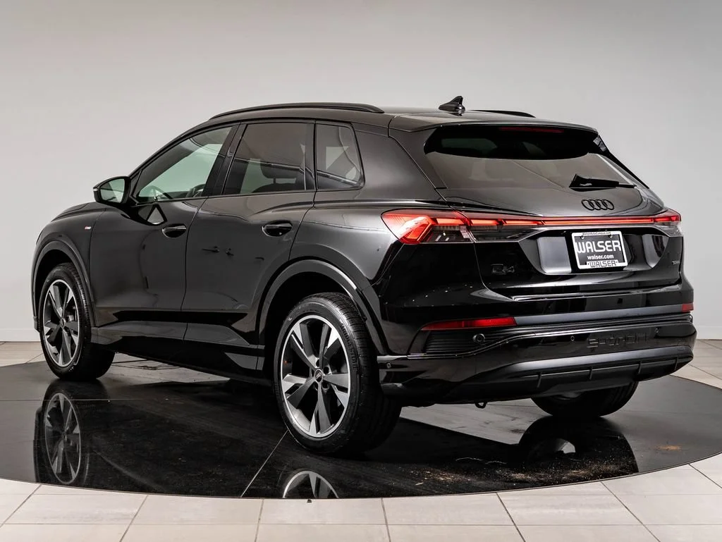 Used 2023 Mythos Black Metallic Audi Premium Plus image 6