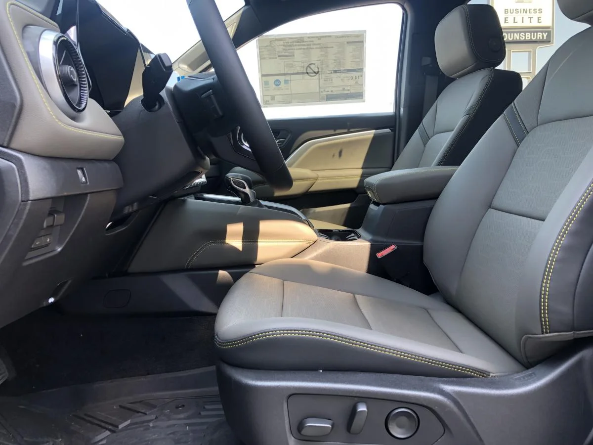 New 2026 Grey Chevrolet 4wd Crew Cab Zr2 image 9