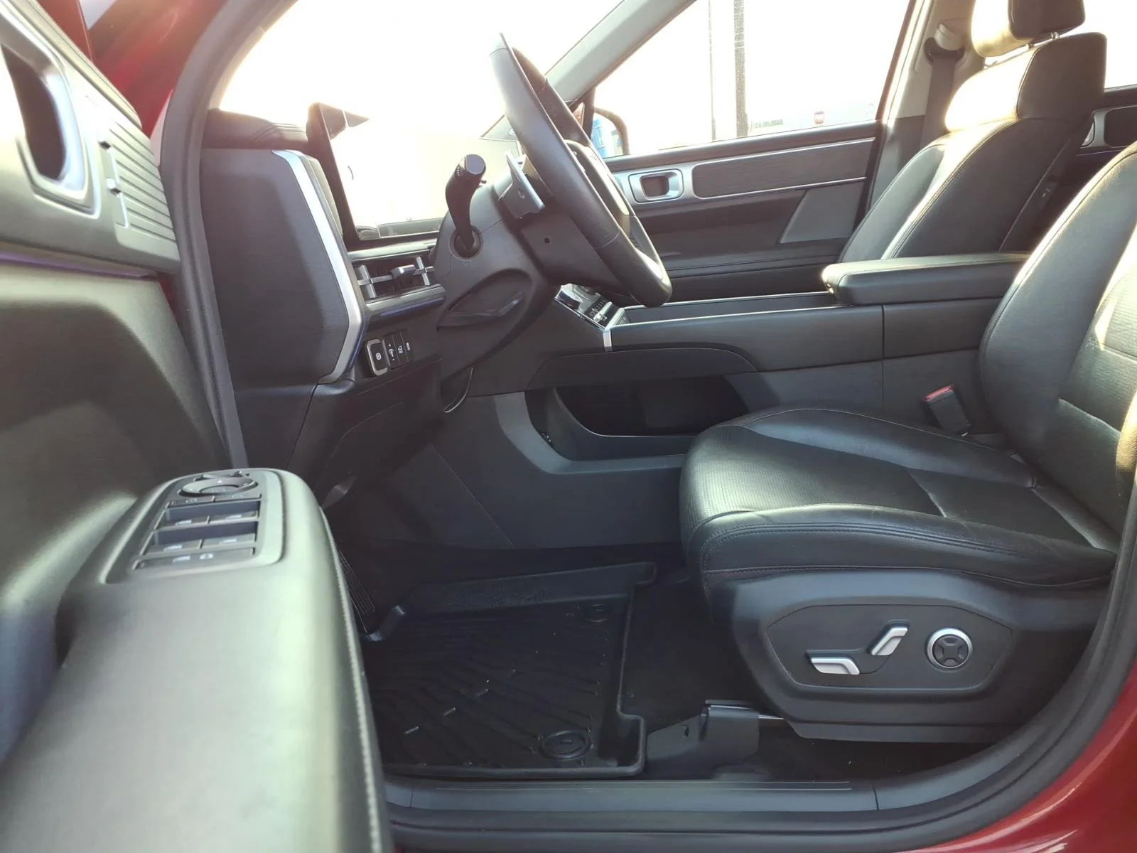 Used 2024 Ultimate Red Metallic Hyundai Limited image 19