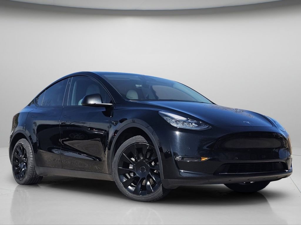 Used 2022 Tesla Model Y Long Range with VIN 7SAYGDEE9NF328863 for sale in Bountiful, UT