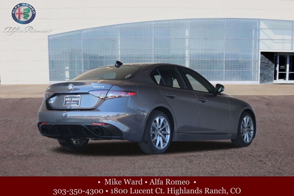 2025 Alfa Romeo Giulia Base - Photo 6